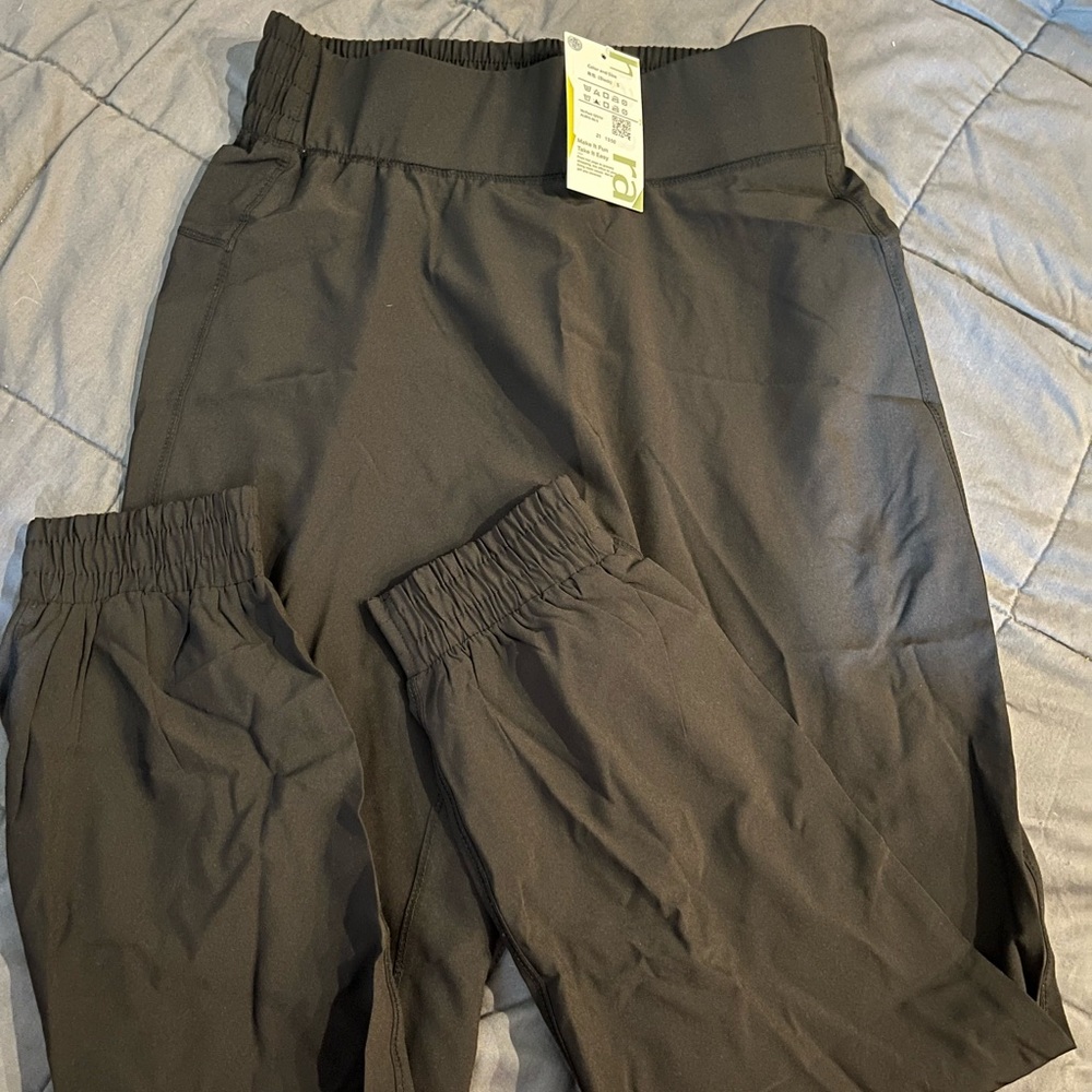 Halara High Waisted Elastic Waistband Joggers